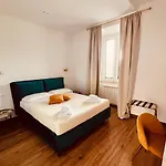 Lp San Giovanni Apartamento