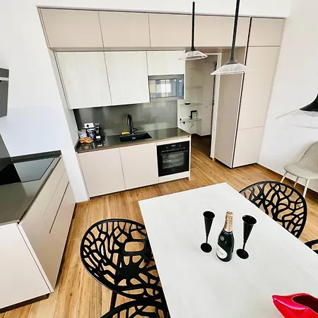 Lp San Giovanni Apartment *